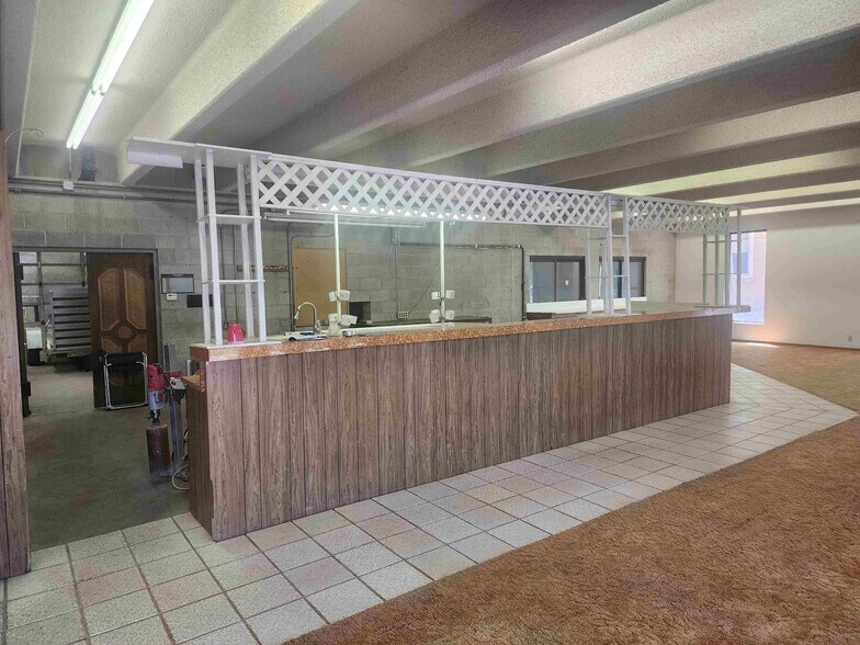 More Photos Of 85 W 300 S, Bountiful Freestanding For Lease