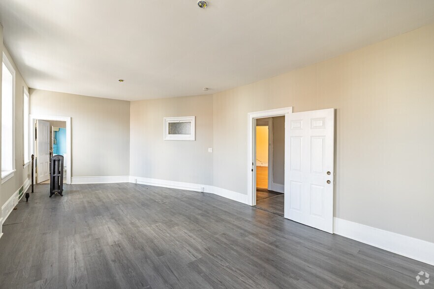 More Photos Of 2 E Main St, Freehold General Retail For Sale