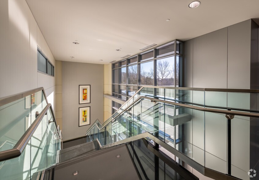 More Photos Of 201 Jones Rd, Waltham Office For Lease