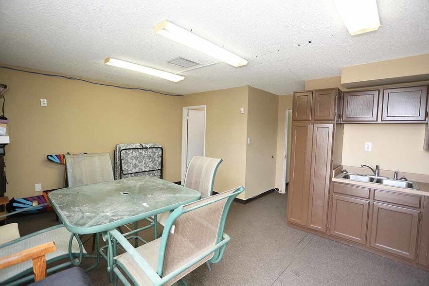 More Photos Of 4023 W Oquendo Rd, Las Vegas Warehouse For Sale