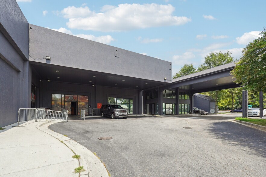 More Photos Of 4730 Frontage Rd, Forest Park Bar For Sale