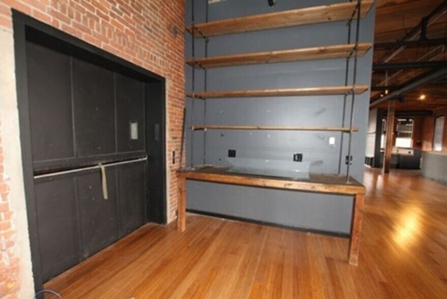 More Photos Of 25 Union St, Worcester Loft Creative Space For Lease