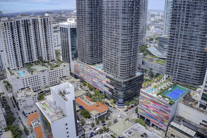 More Photos Of 25 SW 9th St, Miami Office Residential For Lease