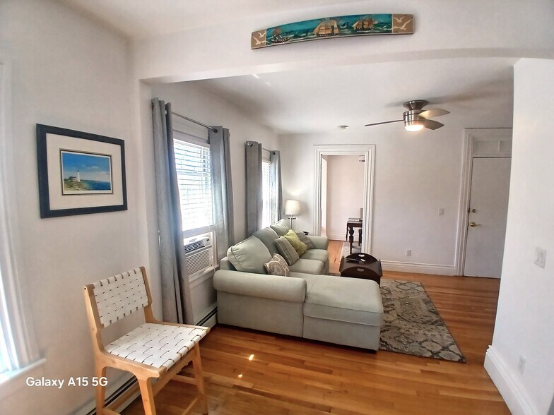 More Photos Of 117 Water St, Stonington Apartments For Sale