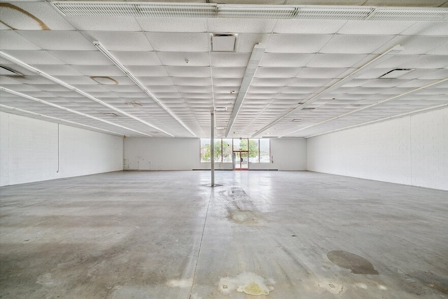 More Photos Of 5817 Antoine Dr, Houston Freestanding For Sale