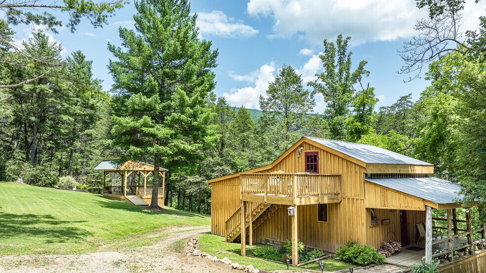 More Photos Of 57 Hemlock Ridge Ln, Catawba Lodge Meeting Hall For Sale