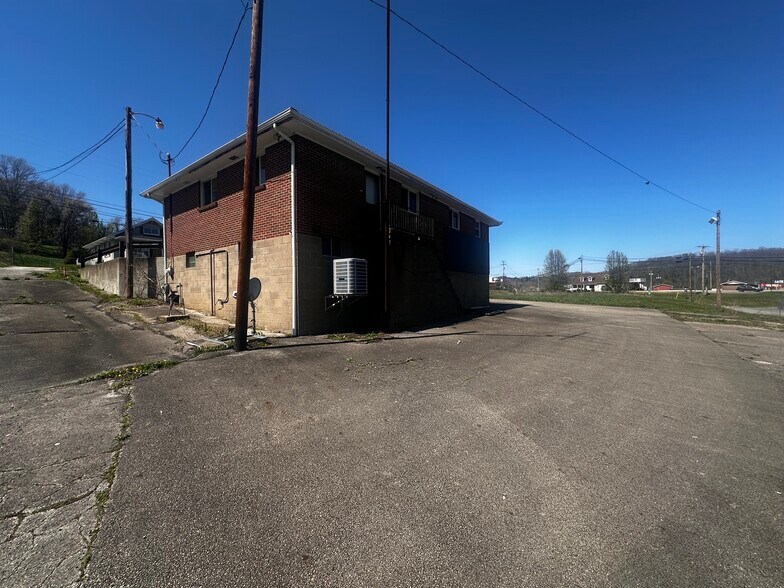 More Photos Of 3138 Mount Morris Rd, Waynesburg Office For Sale