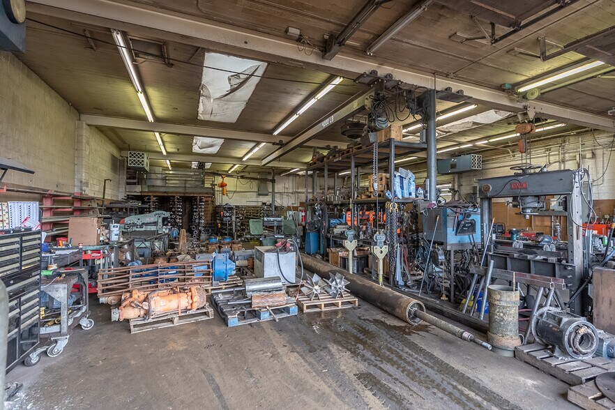 More Photos Of 612 W 3rd Ave, Moses Lake Industrial For Sale