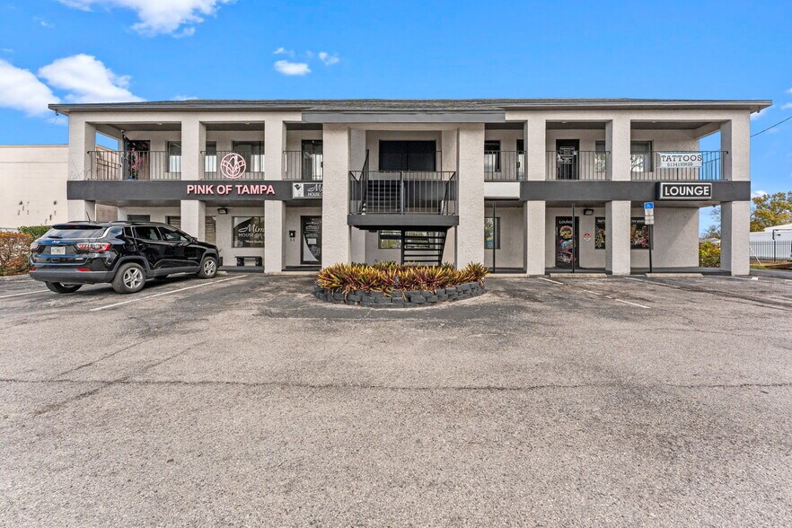 More Photos Of 3007 W Cypress St, Tampa General Retail For Sale