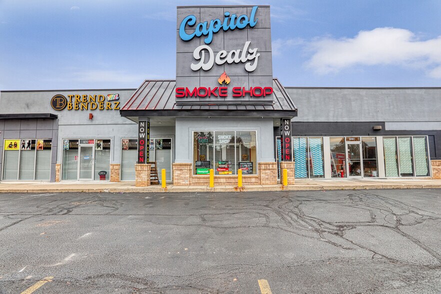 More Photos Of 7822 W Capitol Dr, Milwaukee Storefront For Sale