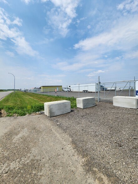 More Photos Of 12 Durum Dr, Wheatland County Land For Sale
