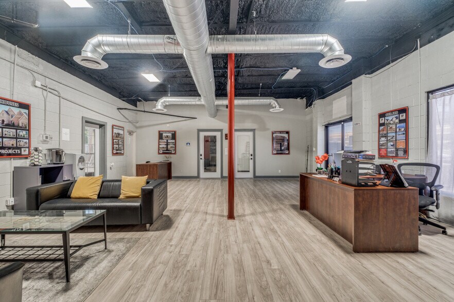 More Photos Of 2616 SW Loop 410, San Antonio Flex For Sale