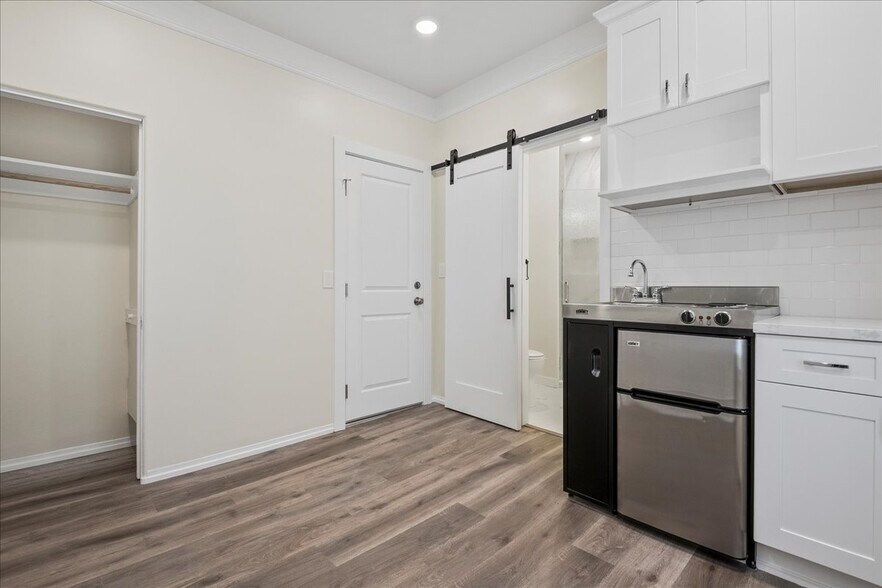 More Photos Of 628 Waverley St, Palo Alto Apartments For Sale