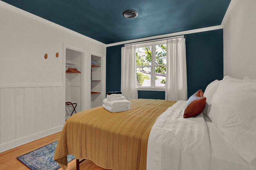 More Photos Of 2258 Young Ave, Memphis Loft Creative Space For Sale