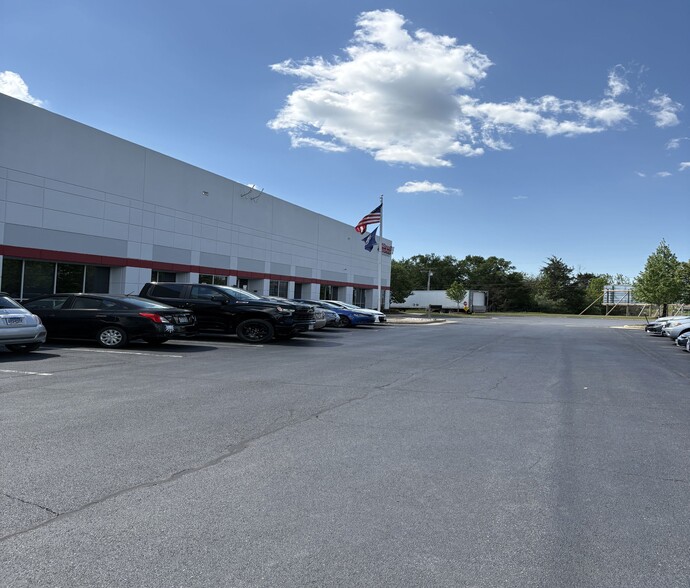 More Photos Of 3633 Valley Pike, Winchester Warehouse For Lease