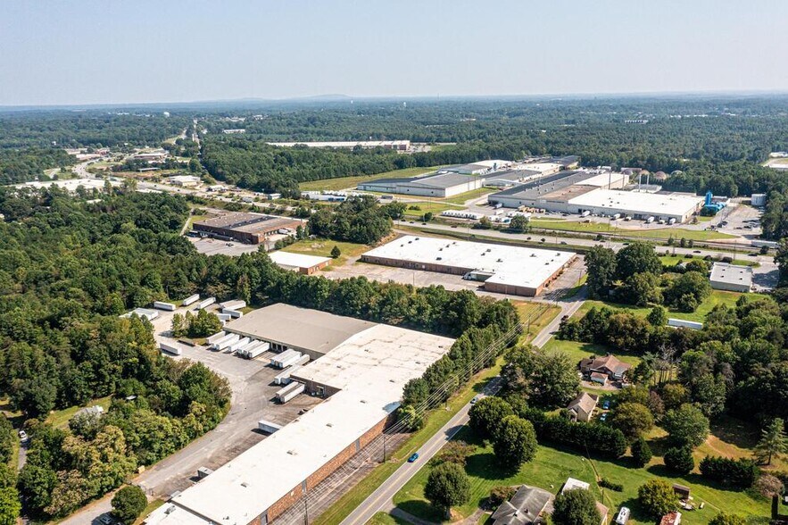 More Photos Of 1120 1st St W, Conover Distribution For Lease