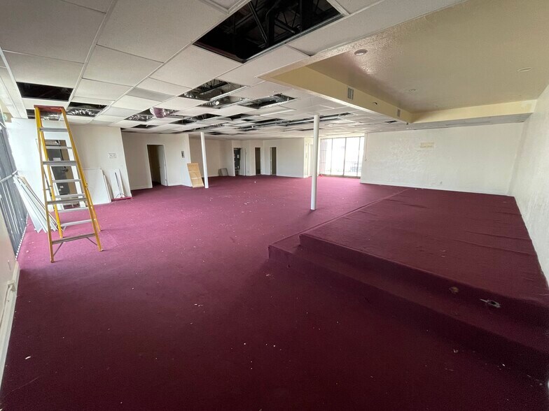 More Photos Of 2150 NW 21st St, Miami Office For Lease