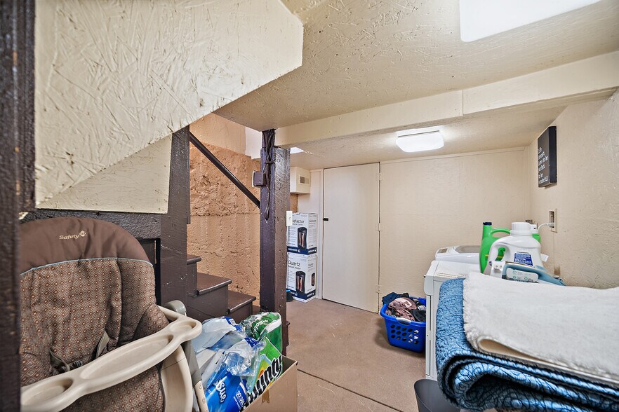 More Photos Of 1929 Woodburn St, Colorado Springs Multifamily For Sale