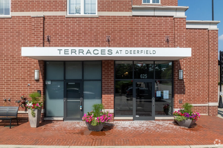 More Photos Of 725-775 N Waukegan Rd, Deerfield Unknown For Lease