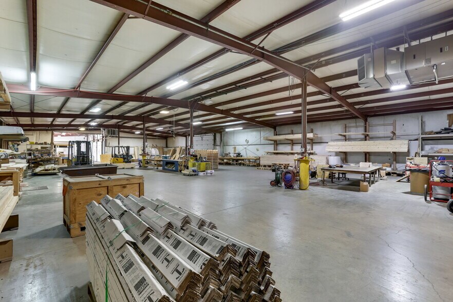 More Photos Of 2591 Harrison Rd, Columbus Warehouse For Sale
