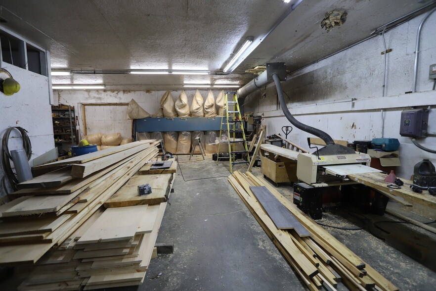 More Photos Of 6 Simino Ln, Irasburg Manufacturing For Sale
