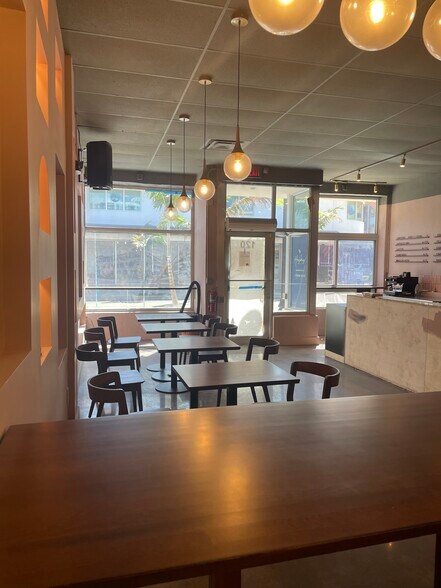 More Photos Of 112-120 S 20th Ave, Hollywood Restaurant For Lease