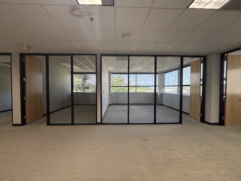 More Photos Of 5301 Veterans Memorial Pky, Saint Peters Office For Lease