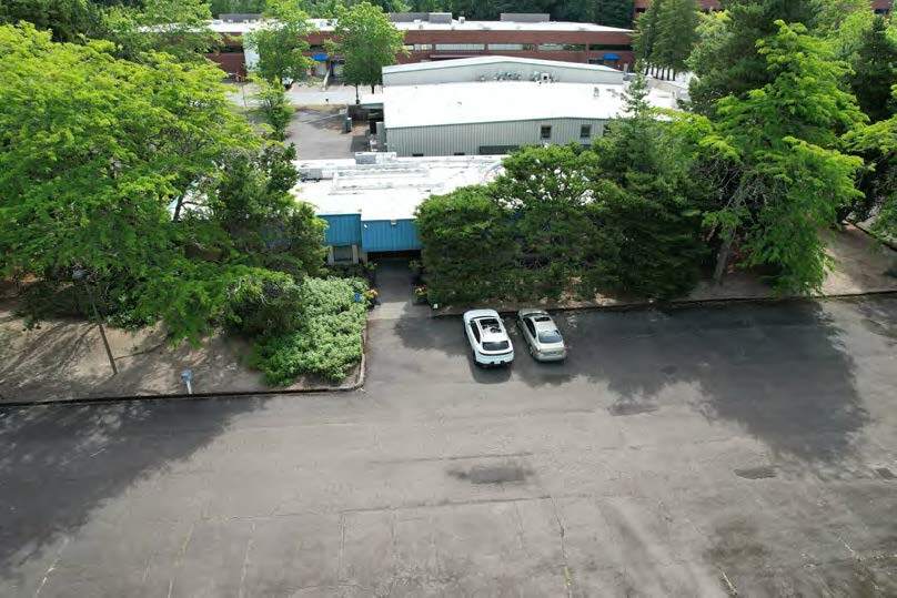 More Photos Of 27676 SW Parkway Ave, Wilsonville Manufacturing For Sale