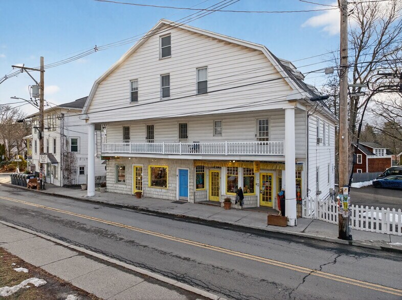 More Photos Of 5-9 Rock City Rd, Woodstock Storefront Retail Residential For Sale