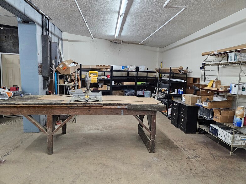 More Photos Of 1087 Sycamore St, Bristol Office For Sale