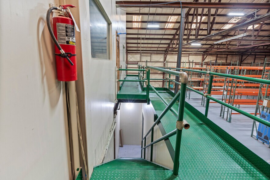 More Photos Of 2900 W. Business HWY 83, Mc Allen Warehouse For Lease