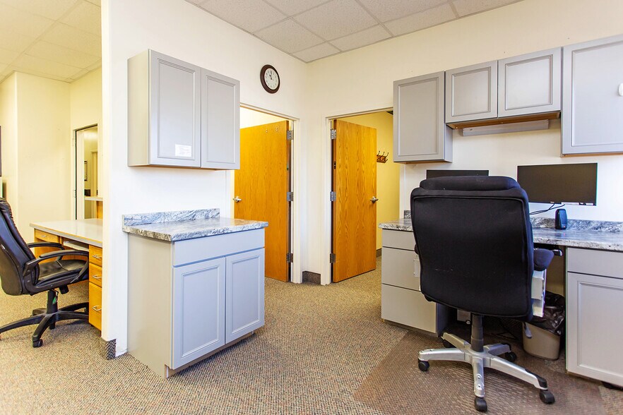 More Photos Of 1263 Bennett Ave, Burley Medical For Lease