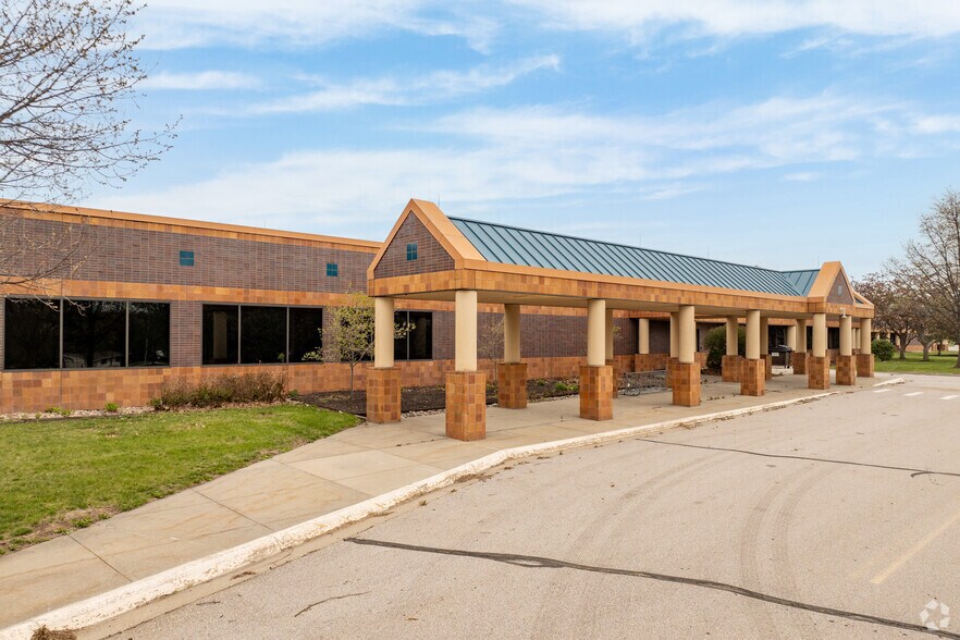 More Photos Of 222 S 84th St, Lincoln Office For Sale