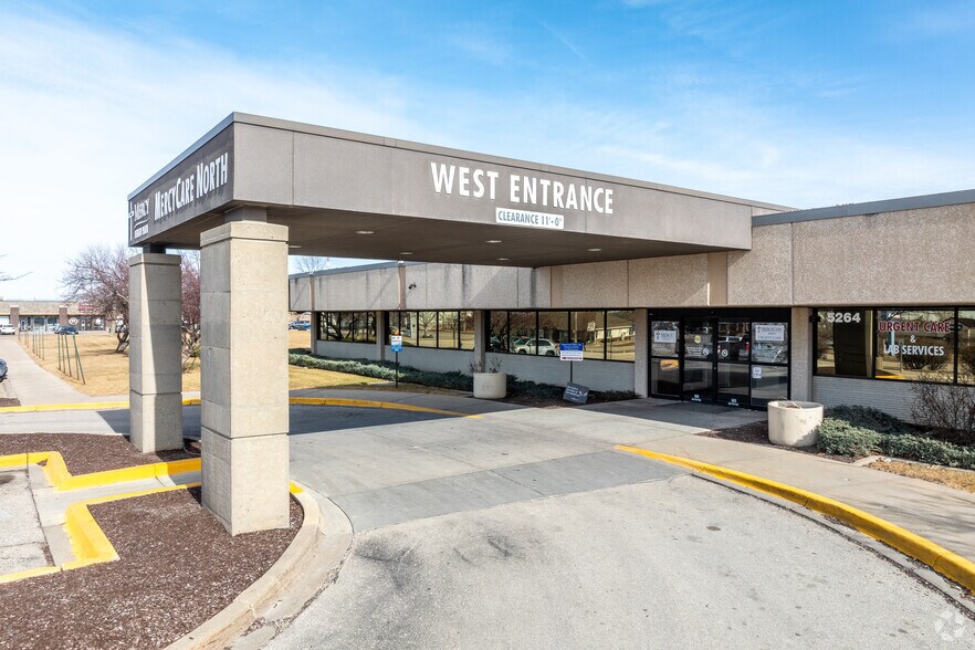 More Photos Of 5264 Council St NE, Cedar Rapids Medical For Lease