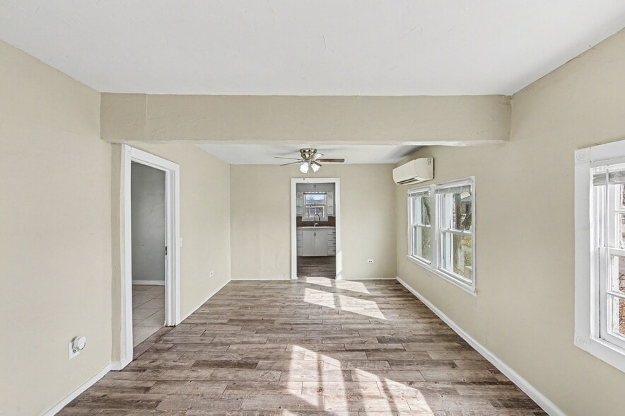 More Photos Of 308 Chestnut St, Silver Lake Apartments For Sale