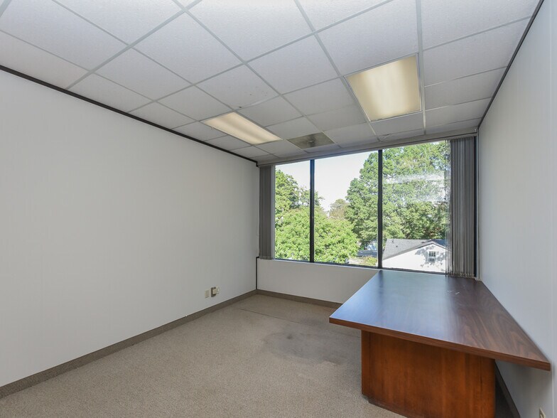 More Photos Of 5104 Western Blvd, Raleigh Office For Lease