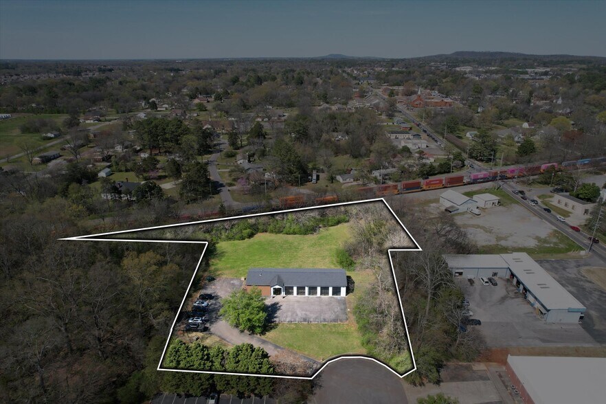 More Photos Of 102 Gin Oak Ct, Madison Freestanding For Sale