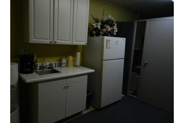 More Photos Of 900 W Hyde Park Blvd, Inglewood Warehouse For Lease