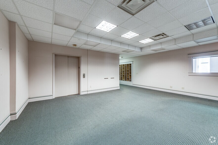 More Photos Of 348 N Burdick St, Kalamazoo Medical For Lease