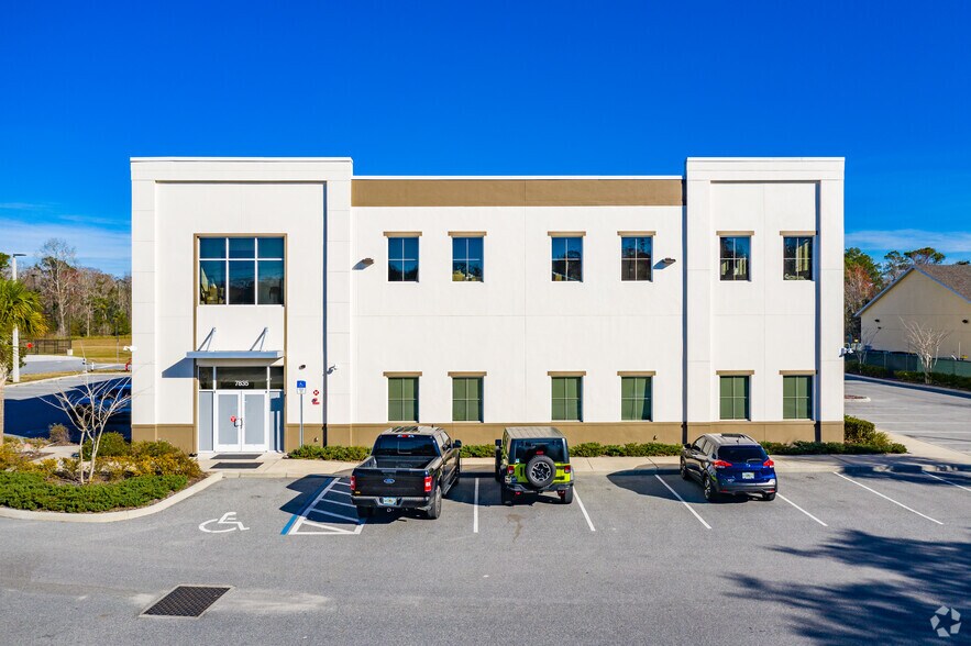 More Photos Of 7835 Osceola Polk Line Rd, Davenport Office For Lease