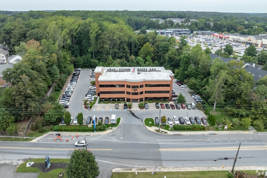 More Photos Of 166 Defense Hwy, Annapolis Medical For Sale