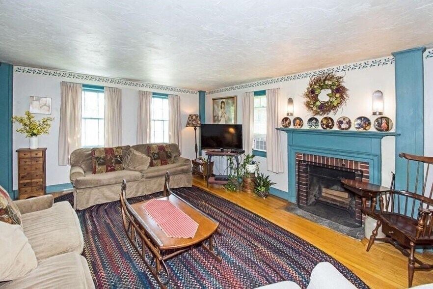 More Photos Of 18 Sargent St, Cherry Valley Flex For Sale