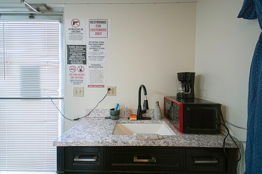 More Photos Of 1312 13th St, Wichita Falls Office For Sale