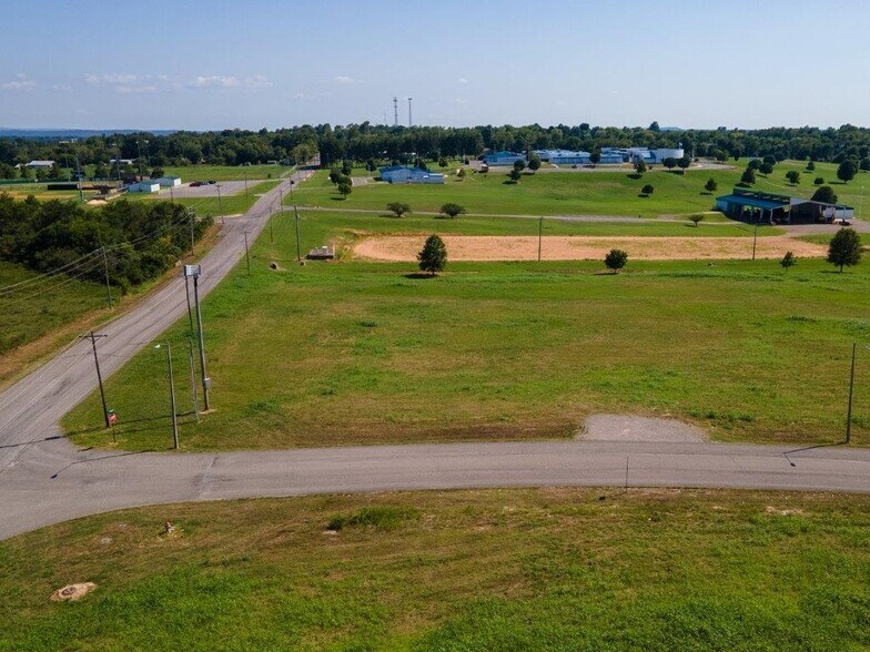More Photos Of 905 Airport Parkway, Tahlequah Land For Sale