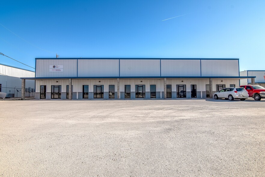 More Photos Of 8409 W Interstate 20, Midland Research And Development For Lease