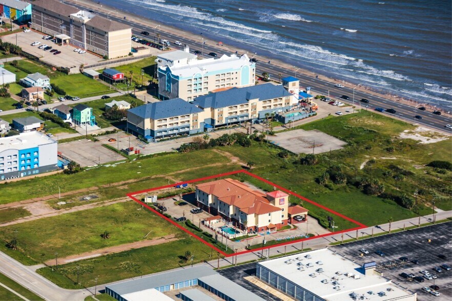 More Photos Of 3606 89th St, Galveston Hotel For Sale