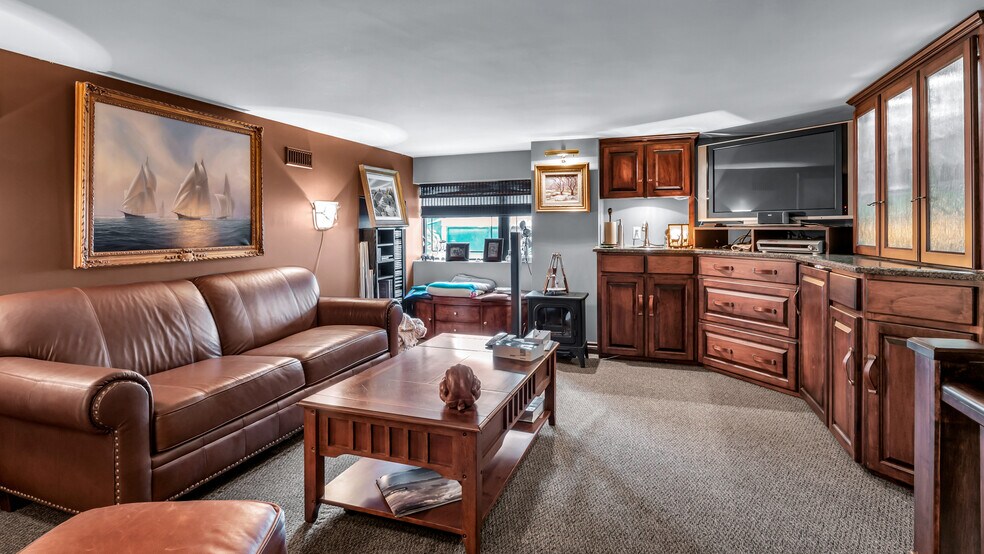 More Photos Of 484 Pelissier St, Windsor Office For Sale