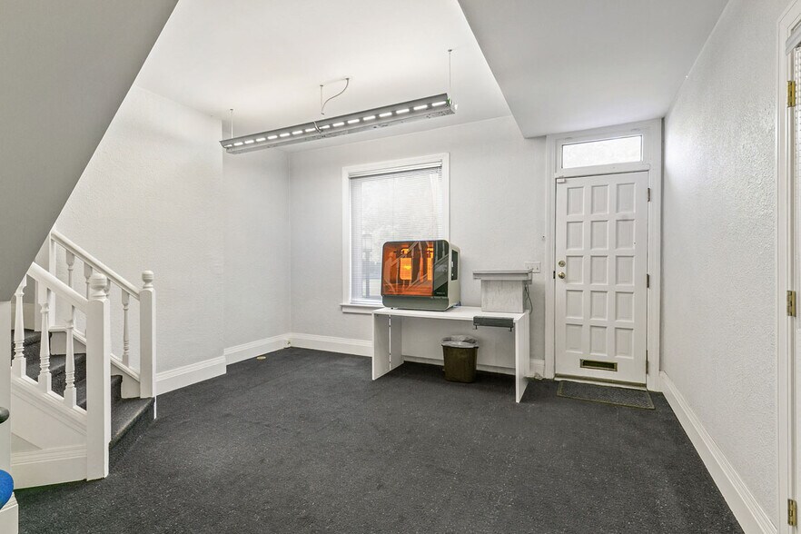 More Photos Of 818 E 19th Ave, Denver Office For Sale