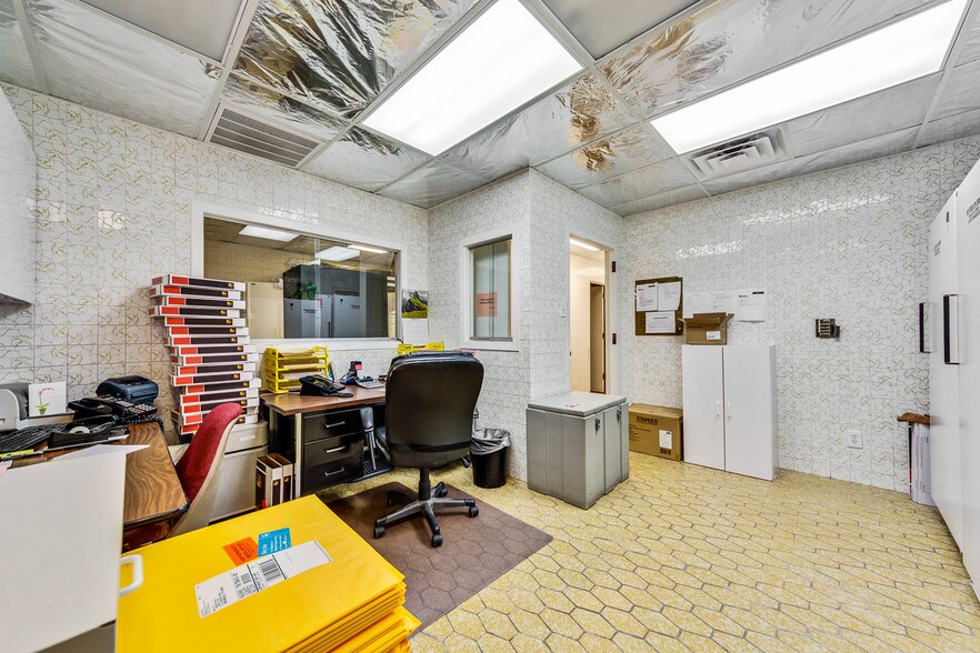 More Photos Of 8345 Walnut Hill Ln, Dallas Medical For Sale