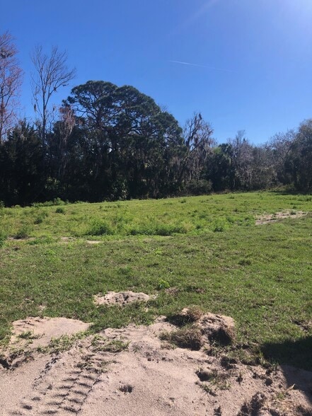 More Photos Of 153 S US Highway 1, Oak Hill Auto Repair For Sale